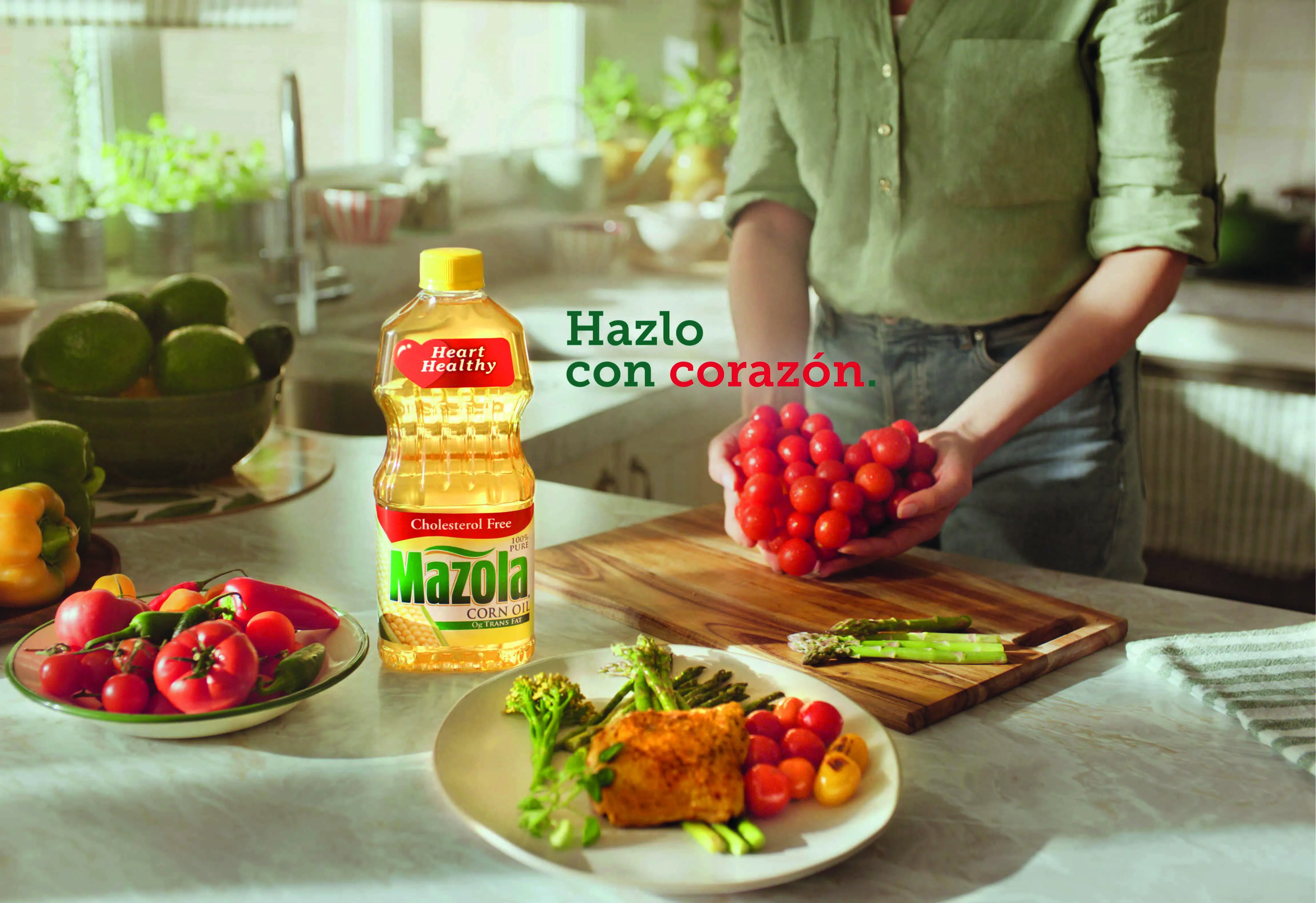An image from Mazola's Spanish language campaign in the United States