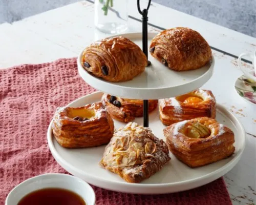 Mini pastries from The Artisanal Group's 'noîsette' and 'Brasserie' brands